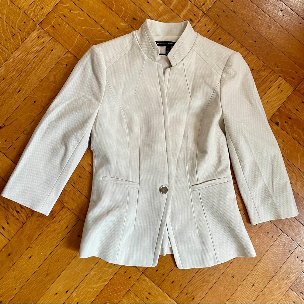 WHBM One Button No Collar 3/4 Sleeve Blazer in Cream Bone Off-White